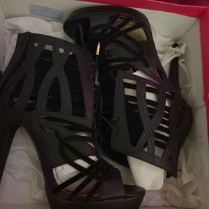 4 inch dress shoe size 11